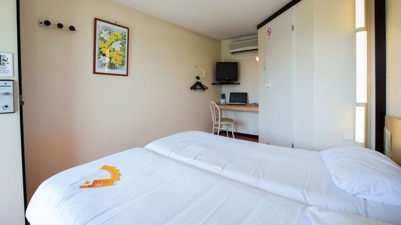 <b>Ibis Budget Clermont Fd Brezet Room</b>. Images powered by <a href="https://iceportal.shijigroup.com/" title="IcePortal" target="_blank">IcePortal</a>.