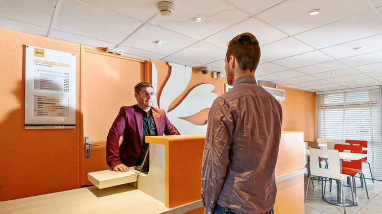 <b>Hotel Premiere Classe Lobby</b>. Images powered by <a href="https://iceportal.shijigroup.com/" title="IcePortal" target="_blank">IcePortal</a>.