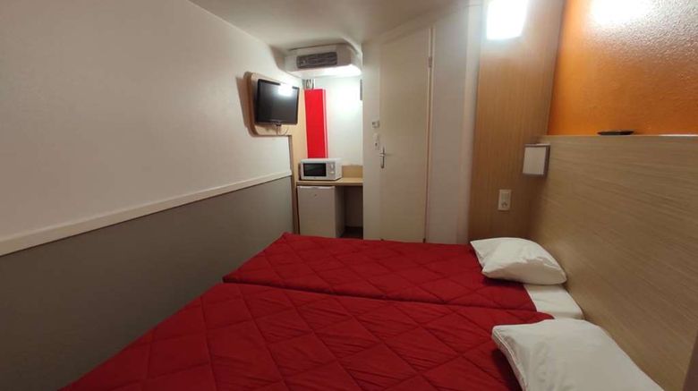 <b>Hotel Premiere Classe Room</b>. Images powered by <a href="https://iceportal.shijigroup.com/" title="IcePortal" target="_blank">IcePortal</a>.