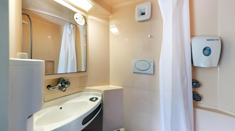 <b>Premiere Classe Dreux Room</b>. Images powered by <a href="https://iceportal.shijigroup.com/" title="IcePortal" target="_blank">IcePortal</a>.