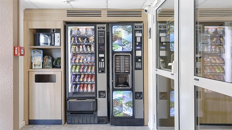 <b>Premiere Classe Dreux Exterior</b>. Images powered by <a href="https://iceportal.shijigroup.com/" title="IcePortal" target="_blank">IcePortal</a>.