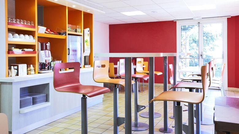 <b>Hotel Premiere Classe Geneve Restaurant</b>. Images powered by <a href="https://iceportal.shijigroup.com/" title="IcePortal" target="_blank">IcePortal</a>.