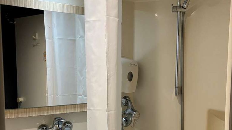 <b>Hotel Premiere Classe Geneve Room</b>. Images powered by <a href="https://iceportal.shijigroup.com/" title="IcePortal" target="_blank">IcePortal</a>.