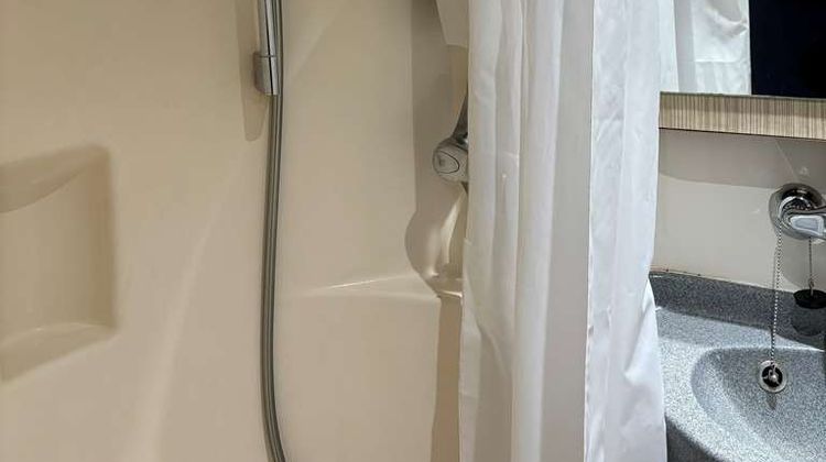 Hotel Premiere Classe Geneve Room