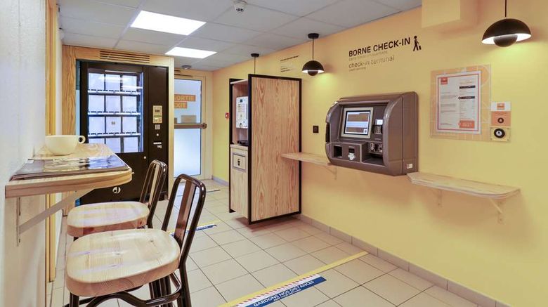 <b>Premiere Classe Henin Beaumont Restaurant</b>. Images powered by <a href="https://iceportal.shijigroup.com/" title="IcePortal" target="_blank">IcePortal</a>.