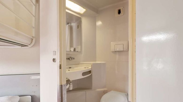 <b>Premiere Classe Henin Beaumont Room</b>. Images powered by <a href="https://iceportal.shijigroup.com/" title="IcePortal" target="_blank">IcePortal</a>.