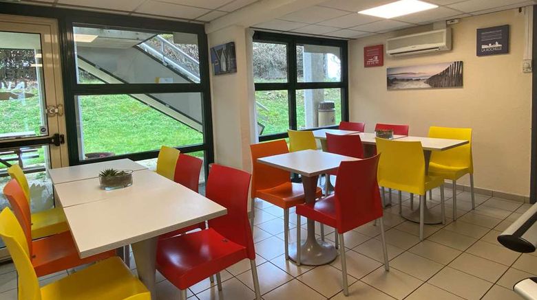 <b>Premiere Classe La Rochelle Sud-Angoulin Restaurant</b>. Images powered by <a href="https://iceportal.shijigroup.com/" title="IcePortal" target="_blank">IcePortal</a>.