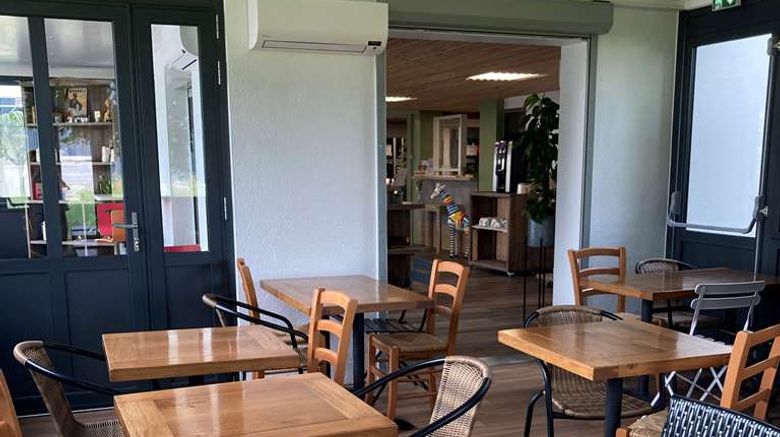 <b>Premiere Classe La Rochelle Sud Aytre Restaurant</b>. Images powered by <a href="https://iceportal.shijigroup.com/" title="IcePortal" target="_blank">IcePortal</a>.