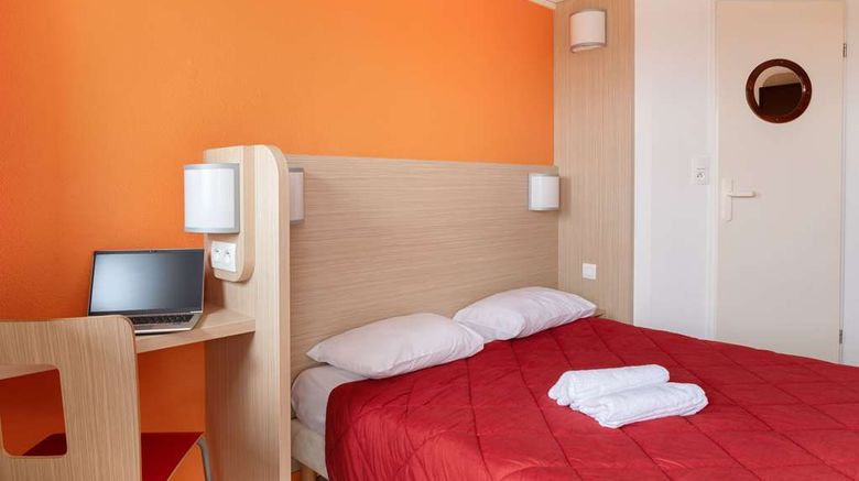 <b>Premiere Classe La Ville-Du-Bois Room</b>. Images powered by <a href="https://iceportal.shijigroup.com/" title="IcePortal" target="_blank">IcePortal</a>.