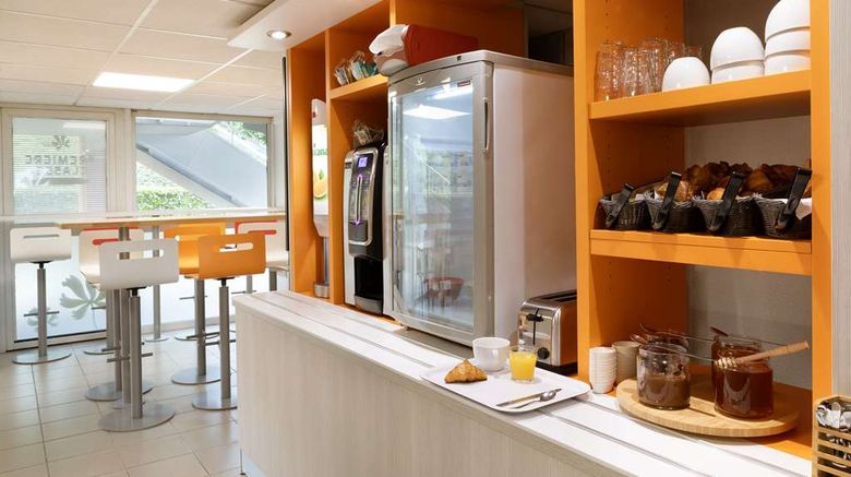 <b>Premiere Classe La Ville-Du-Bois Restaurant</b>. Images powered by <a href="https://iceportal.shijigroup.com/" title="IcePortal" target="_blank">IcePortal</a>.