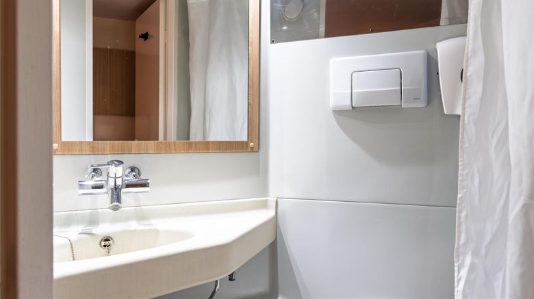 <b>Premiere Classe Lille Nord - Roncq Room</b>. Images powered by <a href="https://iceportal.shijigroup.com/" title="IcePortal" target="_blank">IcePortal</a>.