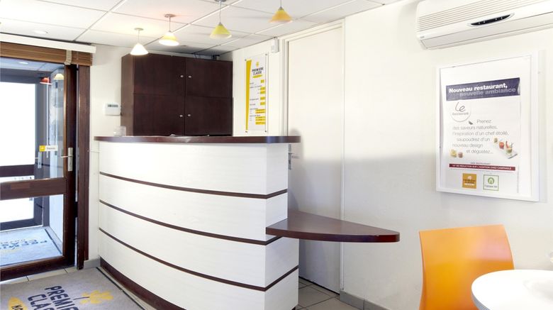 <b>Premiere Classe Lille Ouest - Lomme Lobby</b>. Images powered by <a href="https://iceportal.shijigroup.com/" title="IcePortal" target="_blank">IcePortal</a>.