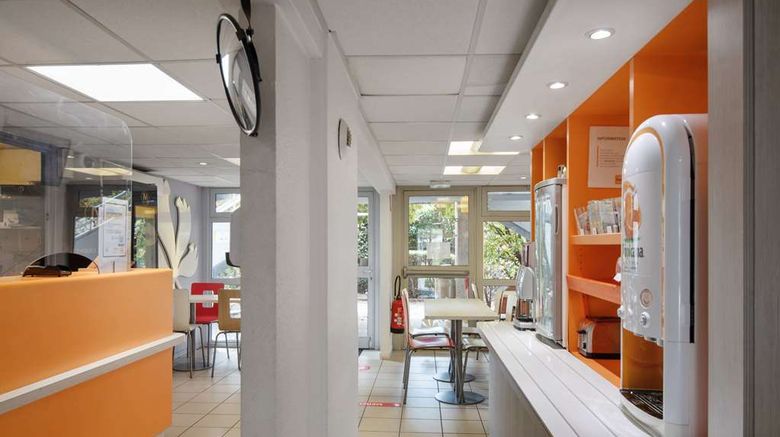 <b>Premiere Classe Lyon Est - Bron Eurexpo Lobby</b>. Images powered by <a href="https://iceportal.shijigroup.com/" title="IcePortal" target="_blank">IcePortal</a>.