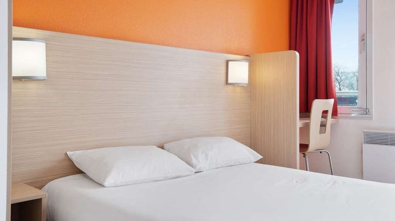 <b>Premiere Classe Lyon Est - Bron Eurexpo Room</b>. Images powered by <a href="https://iceportal.shijigroup.com/" title="IcePortal" target="_blank">IcePortal</a>.