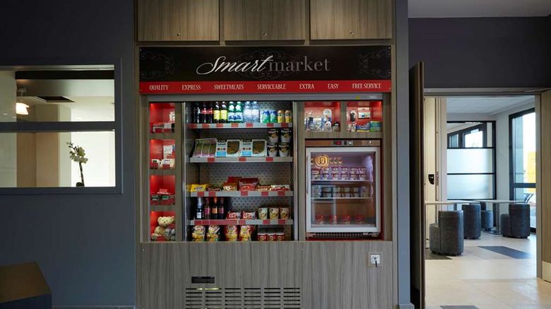 <b>Premiere Classe Lyon Est - Saint Priest Restaurant</b>. Images powered by <a href="https://iceportal.shijigroup.com/" title="IcePortal" target="_blank">IcePortal</a>.