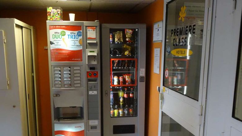 <b>Premiere Classe Lyon Sud - Chasse Sur Exterior</b>. Images powered by <a href="https://iceportal.shijigroup.com/" title="IcePortal" target="_blank">IcePortal</a>.