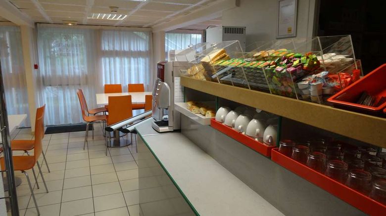 <b>Premiere Classe Lyon Sud - Chasse Sur Restaurant</b>. Images powered by <a href="https://iceportal.shijigroup.com/" title="IcePortal" target="_blank">IcePortal</a>.