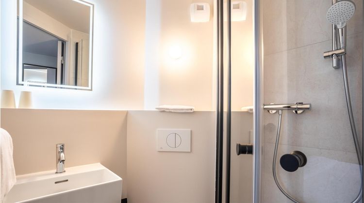 Premiere Classe Montreuil Room