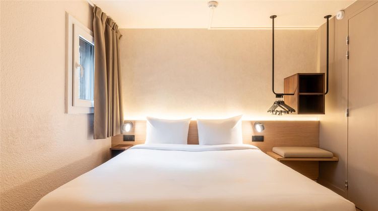 Premiere Classe Montreuil Room