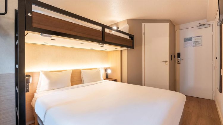Premiere Classe Montreuil Room