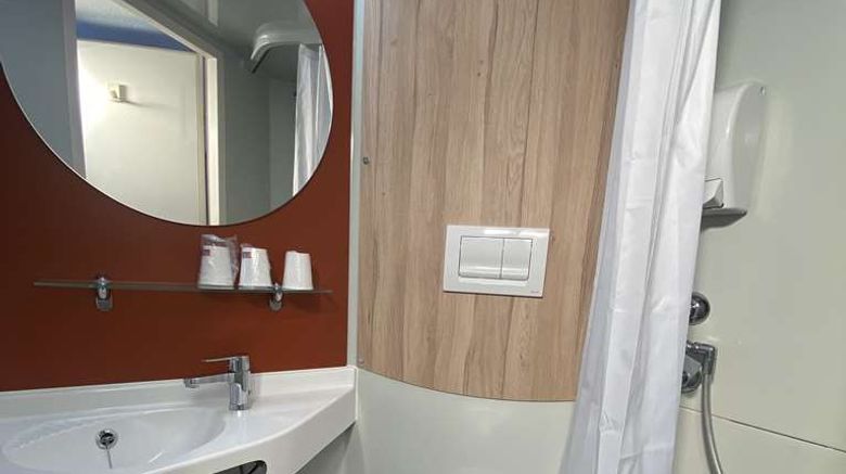 <b>Premiere Classe Nantes Sud Reze Arpt Room</b>. Images powered by <a href="https://iceportal.shijigroup.com/" title="IcePortal" target="_blank">IcePortal</a>.