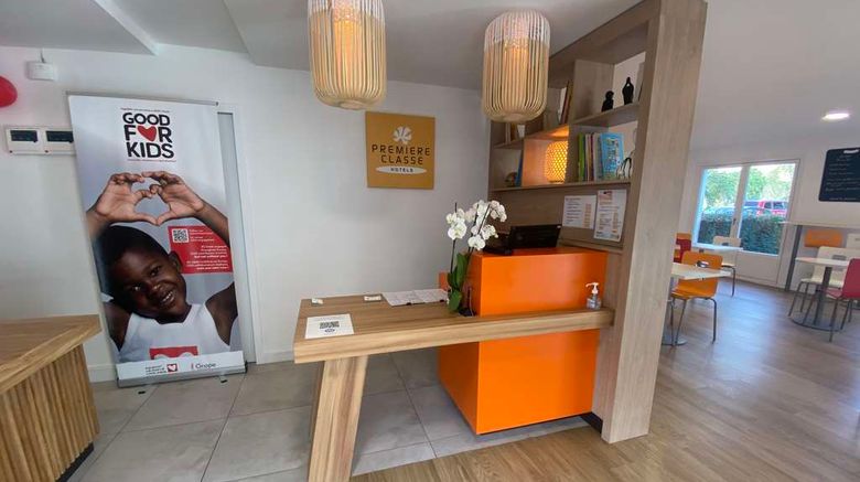 <b>Premiere Classe Nantes Sud Reze Arpt Lobby</b>. Images powered by <a href="https://iceportal.shijigroup.com/" title="IcePortal" target="_blank">IcePortal</a>.