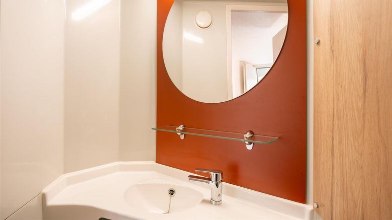 <b>Premiere Classe Nantes Sud Reze Arpt Suite</b>. Images powered by <a href="https://iceportal.shijigroup.com/" title="IcePortal" target="_blank">IcePortal</a>.