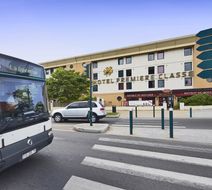Premiere Classe Barbanniers Hotel Exterior