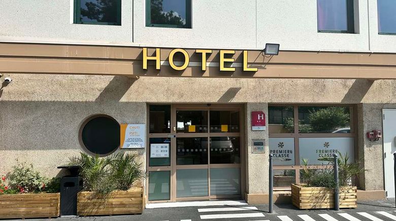 Premiere Classe Barbanniers Hotel Exterior. Images powered by <a href="https://iceportal.shijigroup.com" target="_blank" rel="noopener">Ice Portal</a>.