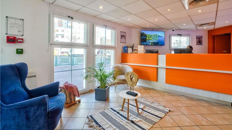 <b>Hotel Premiere Classe Paris Ouest Lobby</b>. Images powered by <a href="https://iceportal.shijigroup.com/" title="IcePortal" target="_blank">IcePortal</a>.