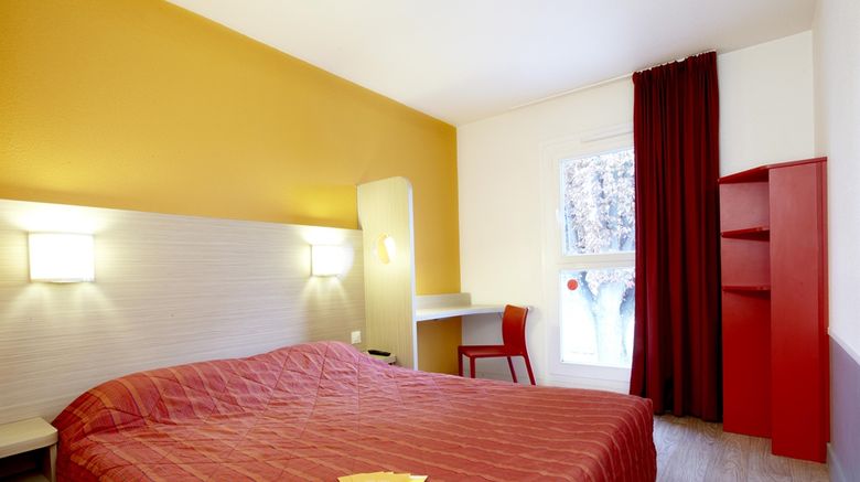 <b>Premiere Classe Pau Est - Bizanos Room</b>. Images powered by <a href="https://iceportal.shijigroup.com/" title="IcePortal" target="_blank">IcePortal</a>.