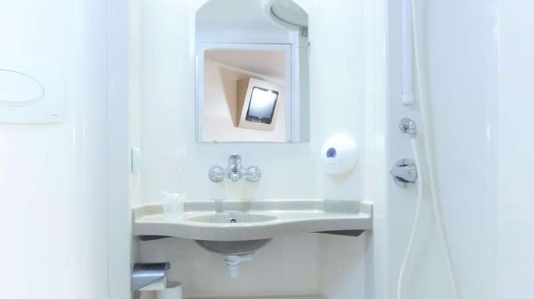 <b>Premiere Classe Pau Est - Bizanos Room</b>. Images powered by <a href="https://iceportal.shijigroup.com/" title="IcePortal" target="_blank">IcePortal</a>.