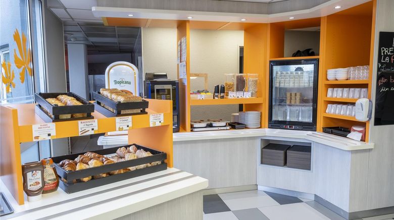 <b>Premiere Classe Hotel Roissy Restaurant</b>. Images powered by <a href="https://iceportal.shijigroup.com/" title="IcePortal" target="_blank">IcePortal</a>.