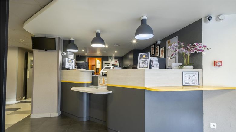 <b>Premiere Classe Hotel Roissy Lobby</b>. Images powered by <a href="https://iceportal.shijigroup.com/" title="IcePortal" target="_blank">IcePortal</a>.