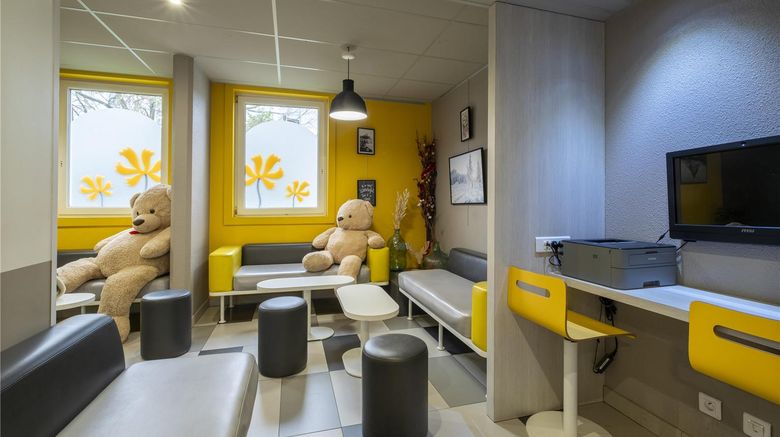 <b>Premiere Classe Hotel Roissy Lobby</b>. Images powered by <a href="https://iceportal.shijigroup.com/" title="IcePortal" target="_blank">IcePortal</a>.