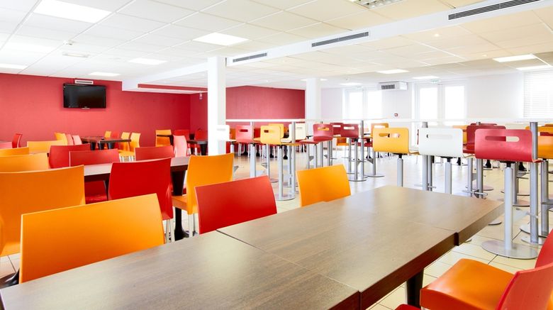 <b>Premiere Classe CDG-Paris Nord 2 Restaurant</b>. Images powered by <a href="https://iceportal.shijigroup.com/" title="IcePortal" target="_blank">IcePortal</a>.