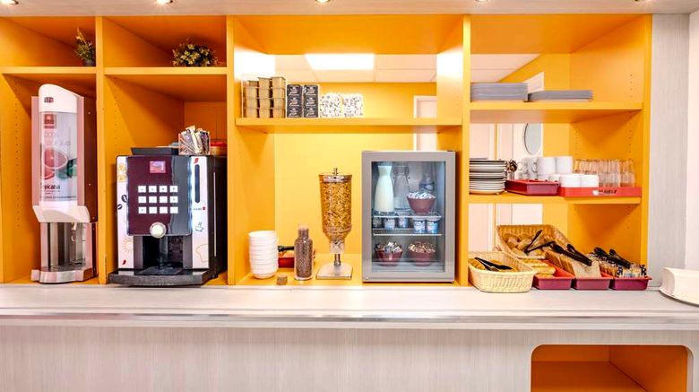 <b>Premiere Classe Roissy-Le Mesnil Amelot Restaurant</b>. Images powered by <a href="https://iceportal.shijigroup.com/" title="IcePortal" target="_blank">IcePortal</a>.