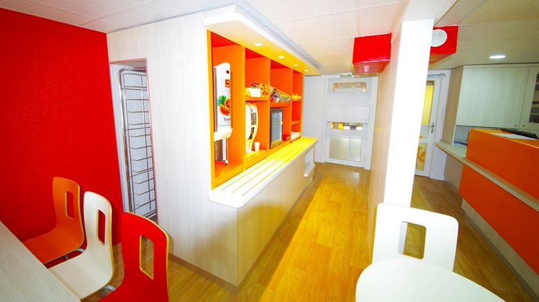 <b>Hotel Premiere Classe Saint Quentin Restaurant</b>. Images powered by <a href="https://iceportal.shijigroup.com/" title="IcePortal" target="_blank">IcePortal</a>.