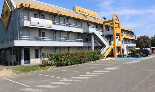 Hotel Premiere Classe St Quentin Exterior