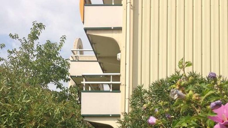 <b>Hotel Premiere Classe Salon de Provence Exterior</b>. Images powered by <a href="https://iceportal.shijigroup.com/" title="IcePortal" target="_blank">IcePortal</a>.