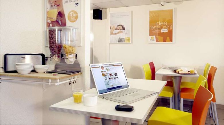 <b>Hotel Premiere Classe Salon de Provence Restaurant</b>. Images powered by <a href="https://iceportal.shijigroup.com/" title="IcePortal" target="_blank">IcePortal</a>.