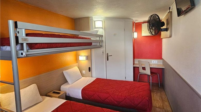 <b>Hotel Premiere Classe Strasbourg Ouest Room</b>. Images powered by <a href="https://iceportal.shijigroup.com/" title="IcePortal" target="_blank">IcePortal</a>.