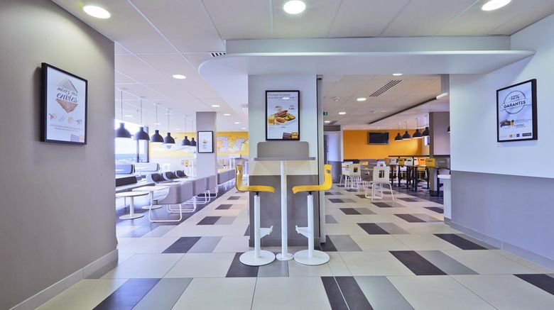 <b>Tulip Inn Residence Thionville Restaurant</b>. Images powered by <a href="https://iceportal.shijigroup.com/" title="IcePortal" target="_blank">IcePortal</a>.