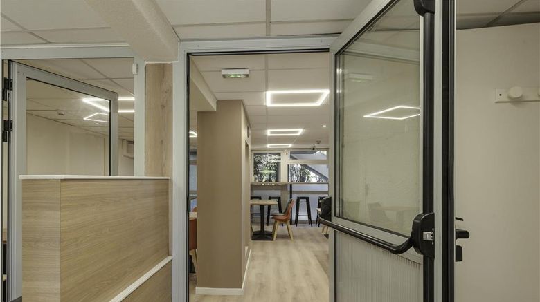 <b>Premiere Classe Toulon-La Seyne Sur Mer Lobby</b>. Images powered by <a href="https://iceportal.shijigroup.com/" title="IcePortal" target="_blank">IcePortal</a>.