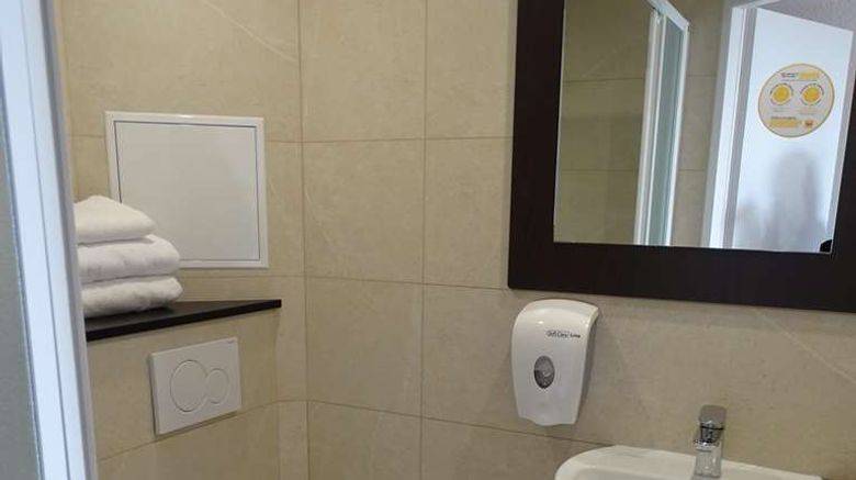 <b>Hotel Premiere Classe Troyes Sud Suite</b>. Images powered by <a href="https://iceportal.shijigroup.com/" title="IcePortal" target="_blank">IcePortal</a>.