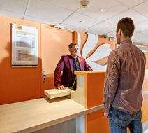 Premiere Classe VANNES Lobby