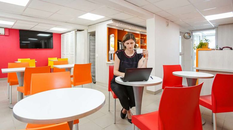 <b>Premiere Classe Villejust-Za Courtaboeuf Restaurant</b>. Images powered by <a href="https://iceportal.shijigroup.com/" title="IcePortal" target="_blank">IcePortal</a>.