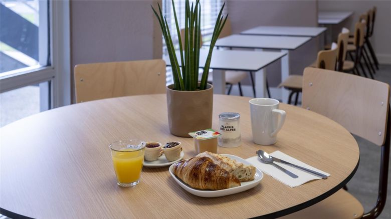 <b>Premiere Classe Villepinte Restaurant</b>. Images powered by <a href="https://iceportal.shijigroup.com/" title="IcePortal" target="_blank">IcePortal</a>.