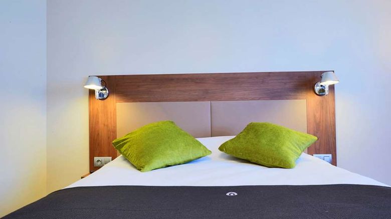 <b>Hotel Campanile Ouest- Merignac Arpt Room</b>. Images powered by <a href="https://iceportal.shijigroup.com/" title="IcePortal" target="_blank">IcePortal</a>.