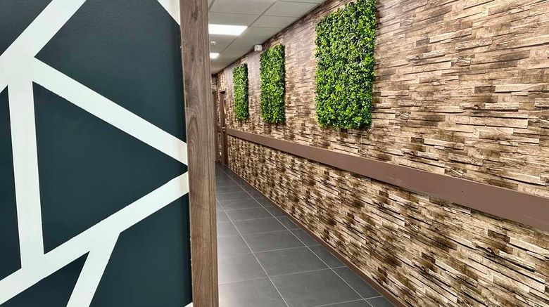<b>Campanile Belfort Montbeliard La Jonxion Lobby</b>. Images powered by <a href="https://iceportal.shijigroup.com/" title="IcePortal" target="_blank">IcePortal</a>.